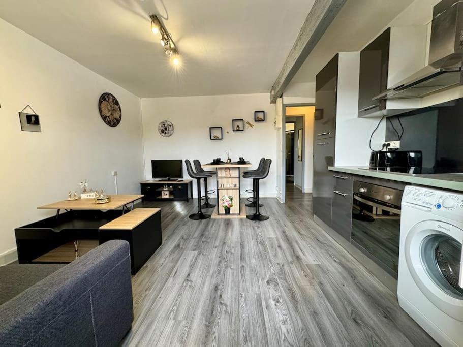 Isval Wifi-Hyper Centre Cognac Apartman Kültér fotó